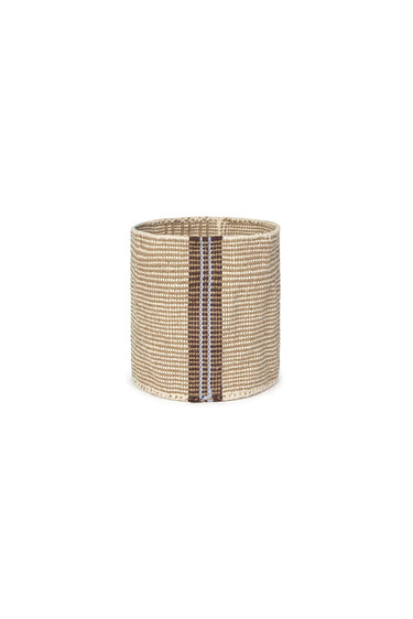Cesta artesanal de tule natural de 20 × 20 cm, vista principal