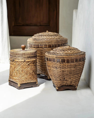 Détail du panier Colonial en rotin