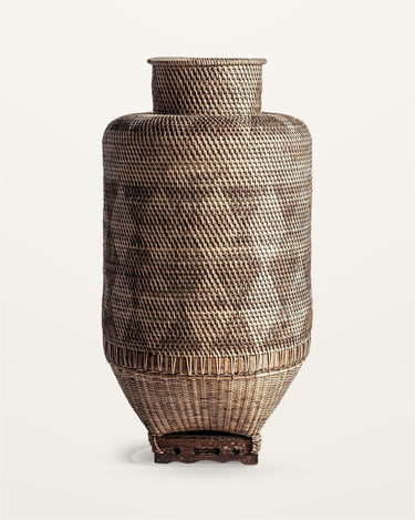 Cesto de ratán marrón de Vical