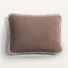 Cojín rectangular de terciopelo con flecos Le Monde Sauvage