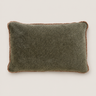Cojín verde rectangular con flecos de chenilla de Le Monde Sauvage