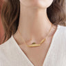 Gargantilla Dorada OLIVIA: Collar Corto con Hojas y Esmalte Verde 24K