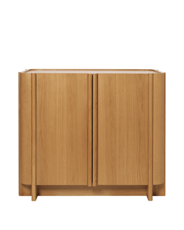 Cómoda Tilu de roble natural con dos puertas de Ferm Living