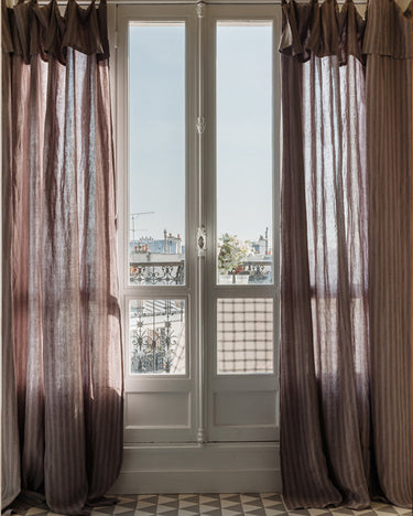 Cortinas de rayas malvas