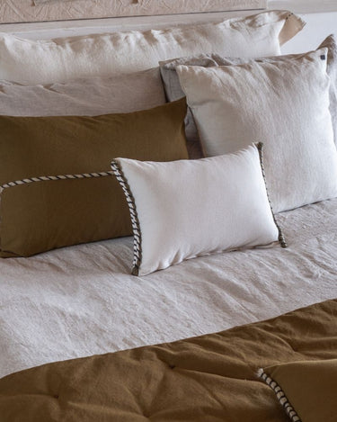 Colcha boutis bronce y natural conjunto cama