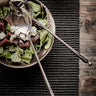 Cubiertos de ensalada de acero negro efecto forja