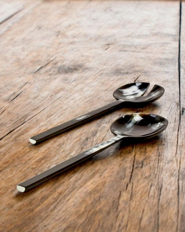 Dos Cucharas grandes para ensalada de cuerno negro