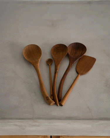 Large teak root ladle by Bazar Bizar, detail view