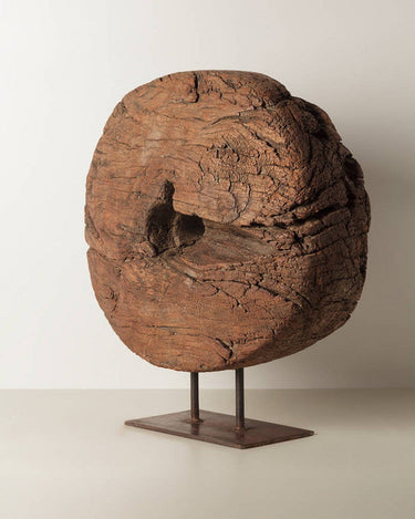 Rueda decorativa de madera antigua
