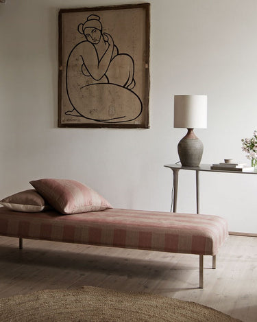 Diván de lino rosa empolvado de Tine K Home