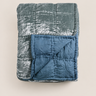 Edredón de seda azul reversible de Le Monde Sauvage