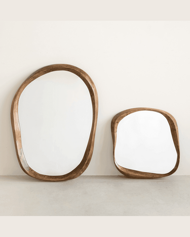 Detalle del marco de madera de mango del espejo Shizu L