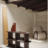 Estantería baja de madera oscura Ferm Living