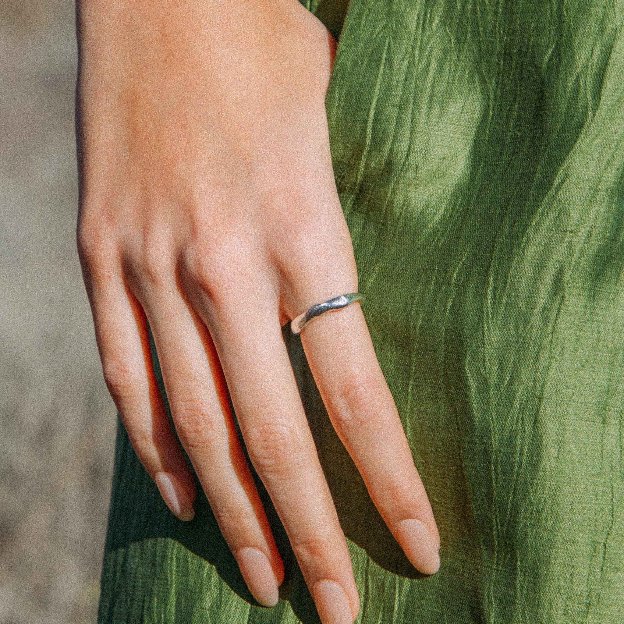 Bague irrégulière en argent imperméable "Roma"