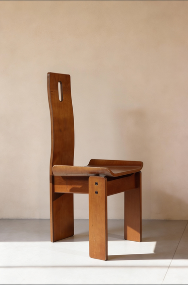 Conjunto de seis sillas  brutalistas de Edoardo Landi