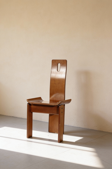 Conjunto de seis sillas  brutalistas de Edoardo Landi