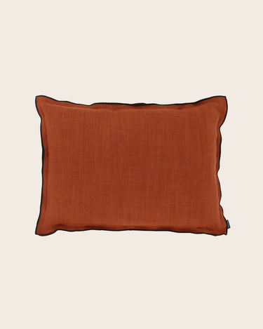 Funda de cojín Gareth de lino color rooibos de Caravane