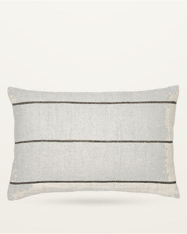 Funda de cojín Sigrid beige y negro 40 × 60 cm de Broste Copenhagen, vista principal