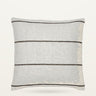 Funda de cojín Sigrid beige y negro 50 x 50 cm de Broste Copenhagen, vista principal