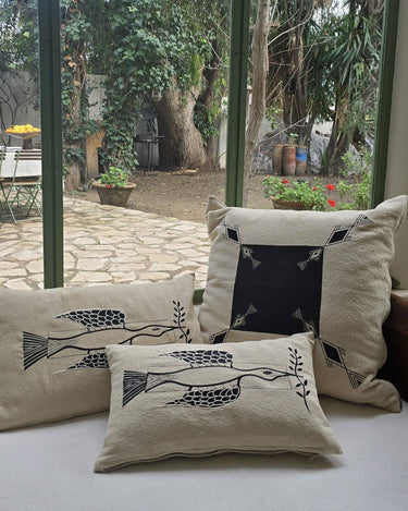Funda de cojín Filet de lino bordado, 60 × 60 cm — LA FIBRE ARTISANALE, vista 6