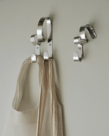 Ganchos de pared de metal plegado de Broste Copenhagen