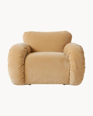 Detalle de estructura en sillón artesanal tapizado HK Living