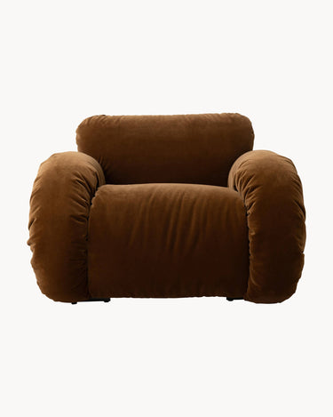 Detalle de tapizado en sillón de terciopelo marrón HK Living