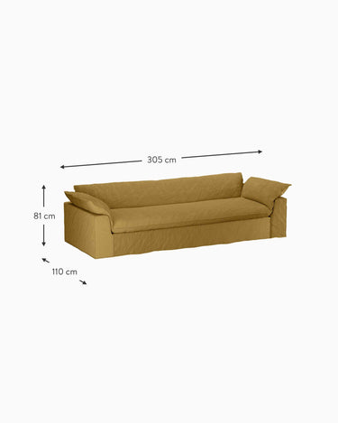 Sofá Nomad de lino ocre HK Living en composición de salón