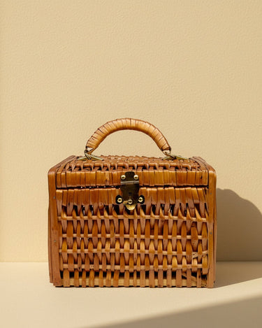 Bolso mini de mimbre natural artesanal cerrado