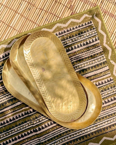 Set 3 bandejas Dana latón dorado martillado hechas a mano - imagen 4