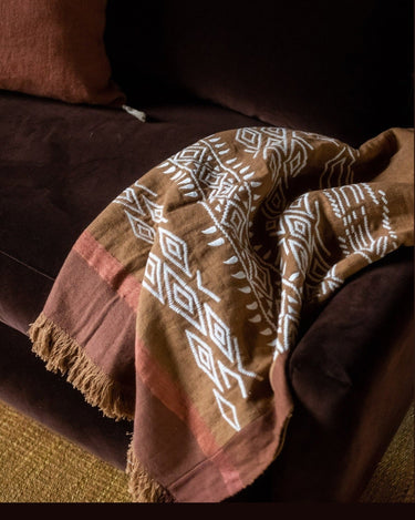 Plaid Dhara algodón natural 140x200 cm flecos estampado geométrico - imagen 4
