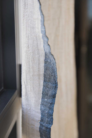 Cortina Surendra Artesanal Lino-Algodón: Suavidad Única, Filtrado Luz, Diseño Elegante Flecos