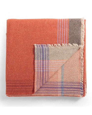 Plaid de cachemira Reva Sienne tejido italiano reversible con flecos