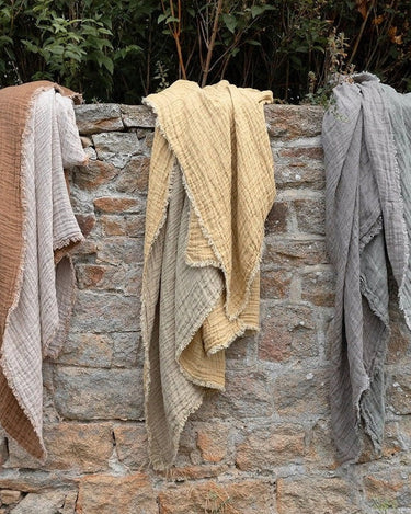 Plaid de lino gofrado Izamal bicolor reversible 150x200 y 260x260