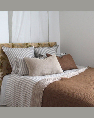 Plaid de lino gofrado bicolor reversible con flecos suave