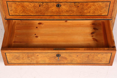 Cómoda antigua estilo Wilhelminiano Louis Philippe robusta de madera