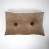 Cojín decorativo Elora beige 30 x 50 cm con botones