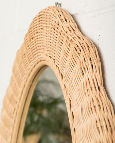 https://ik.imagekit.io/c2dr4dawp/https%3A%2F%2Fprofessional.mahehomeware.com%2Fwp-content%2Fuploads%2F2023%2F09%2Fmahehomeware-wavy-rattan-mirror-penny-2.jpg?tr=f-jpg