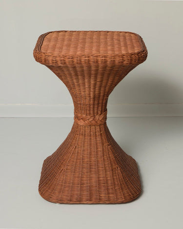 https://ik.imagekit.io/c2dr4dawp/https%3A%2F%2Fprofessional.mahehomeware.com%2Fwp-content%2Fuploads%2F2025%2F08%2Fmahehomeware-rattan-side-table-sabbia-2.jpg?tr=f-jpg