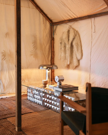 Lámpara de mesa en cromo estilo hongo de acero brillante