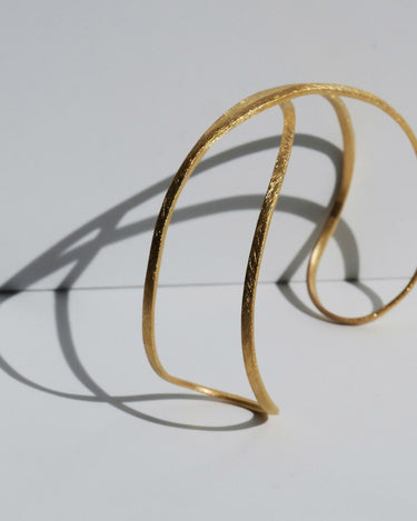 Pulsera dorada Embolic Joidart