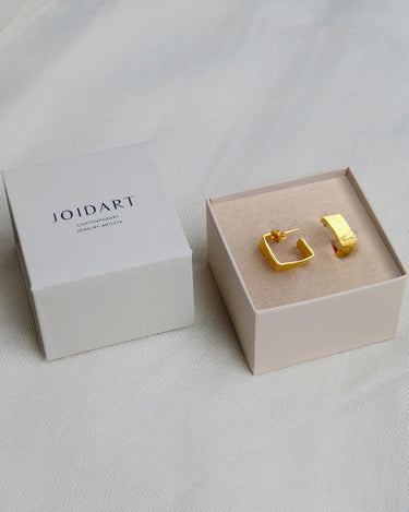 Aros rectangulares dorados Lignis Joidart