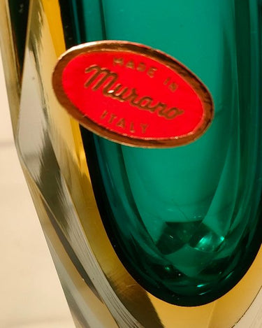 Detalle del cristal tallado del jarrón Murano Flavio Poli