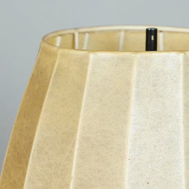 Lámpara de pie Cocoon vintage pergamino y tubo de acero