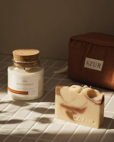 Soin du corps avec un savon solide naturel