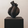Jarrón negro de cerámica artesanal