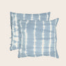 Juego de dos fundas de almohada de lino azules tie-dye de Caravane, vista de la funda
