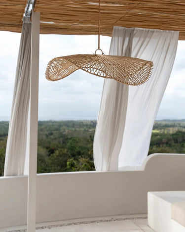 Détail de la suspension Chapeau en fibre naturelle Bazar Bizar