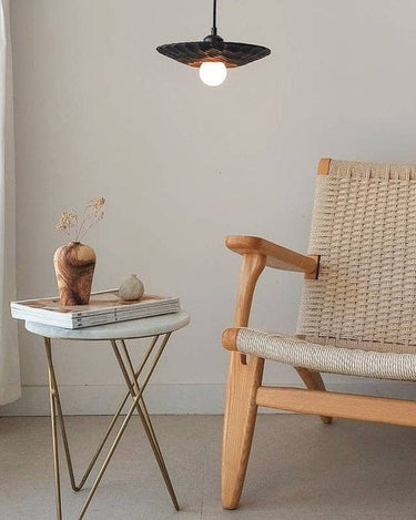 Lámpara colgante escultórica de madera