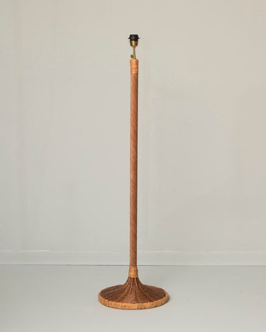 Lámpara de Mahe Homeware: base de lámpara entera sin pantalla.